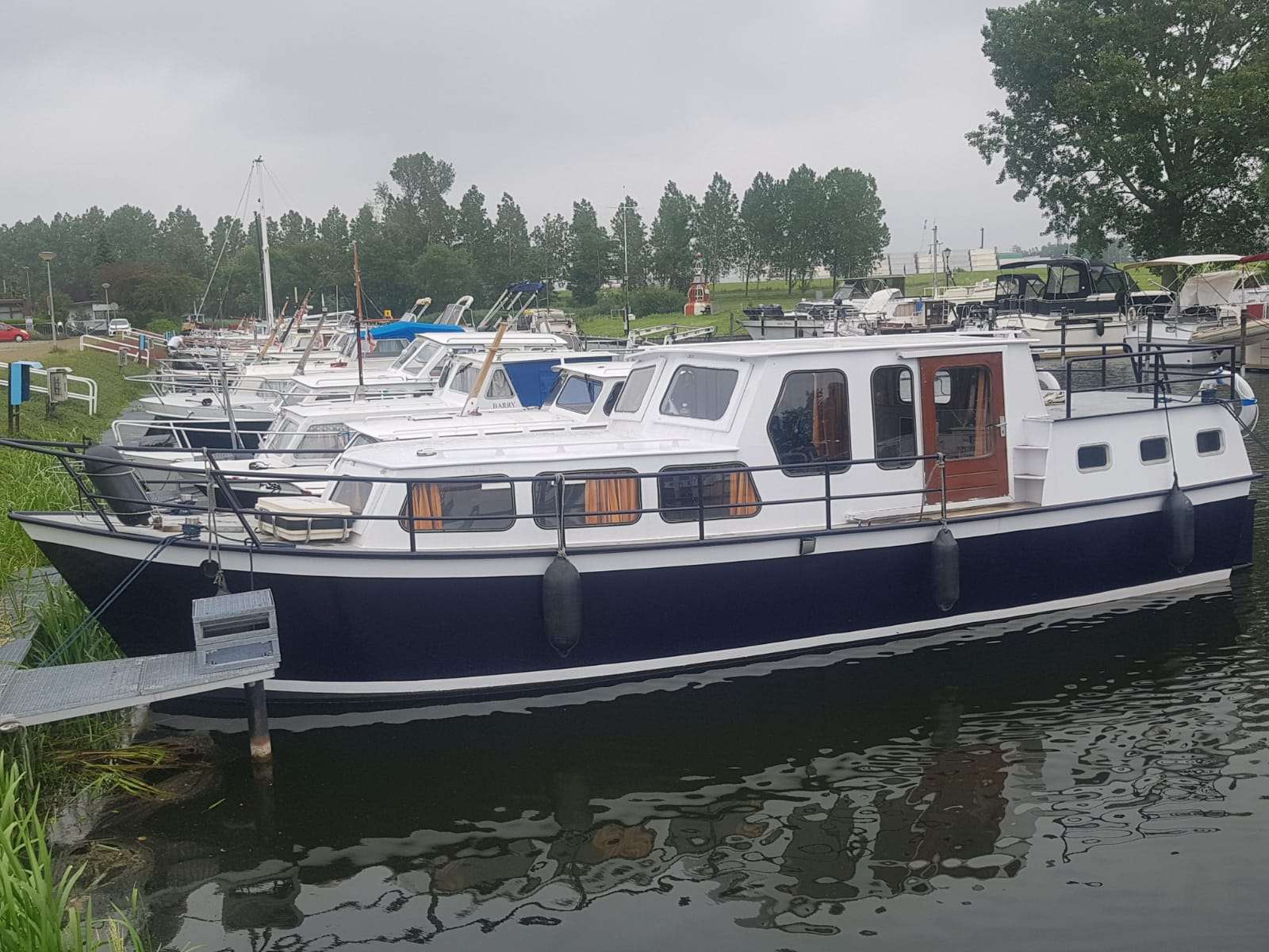 Uitsluiting Samenwerken met isolatie Motorkruiser | Een boot kopen